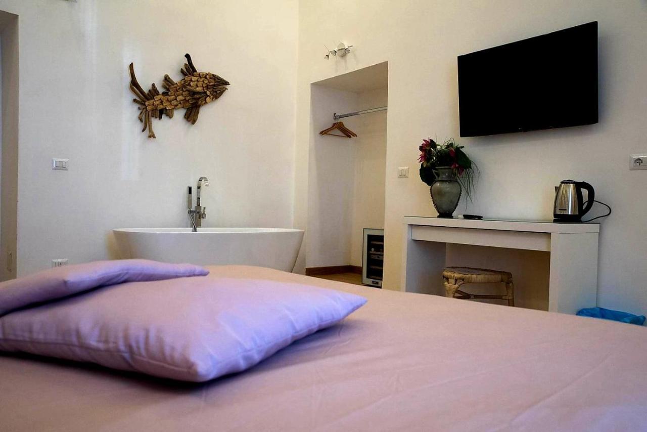 Caracciolo Napoli Beb Bed & Breakfast Room photo